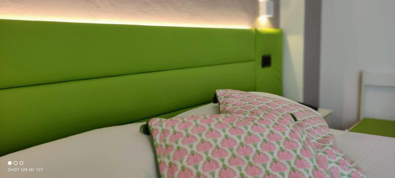 Hotel Villa Platani Riccione Exteriör bild
