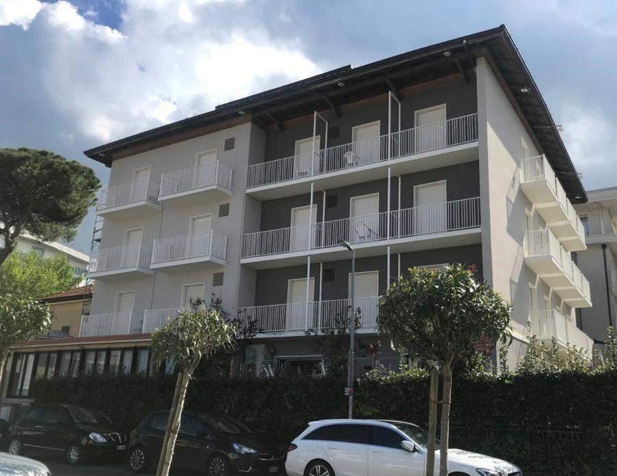 Hotel Villa Platani Riccione Exteriör bild
